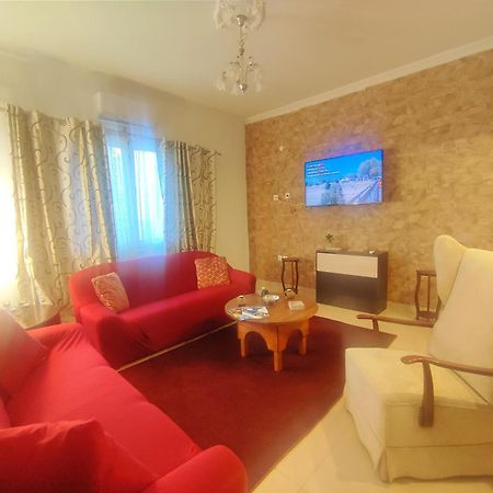 Precious Apartment Corinth Bagian luar foto