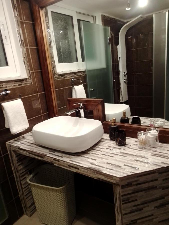 Precious Apartment Corinth Bagian luar foto